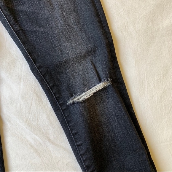 ❌SOLD❌Madewell distressed denim - Picture 4 of 8